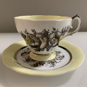 Queen Anne - Fine Bone China